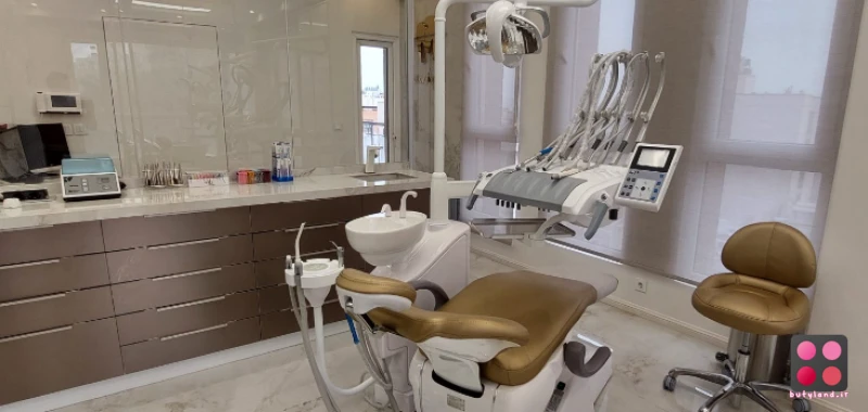 کلینیک دندانپزشکی دکتر خسروی (تهران)
